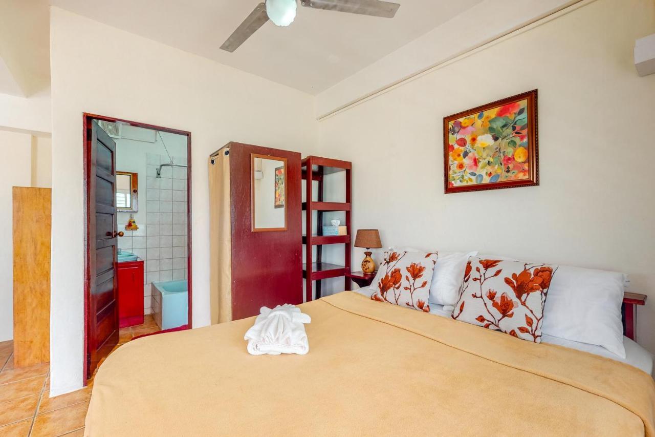Almond Tree 3 At Island Cabanas Gold Standard Certified Caye Caulker Ngoại thất bức ảnh
